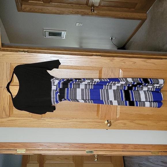 3X short sleeved striped, belted maxi dress - Picture 3 of 5